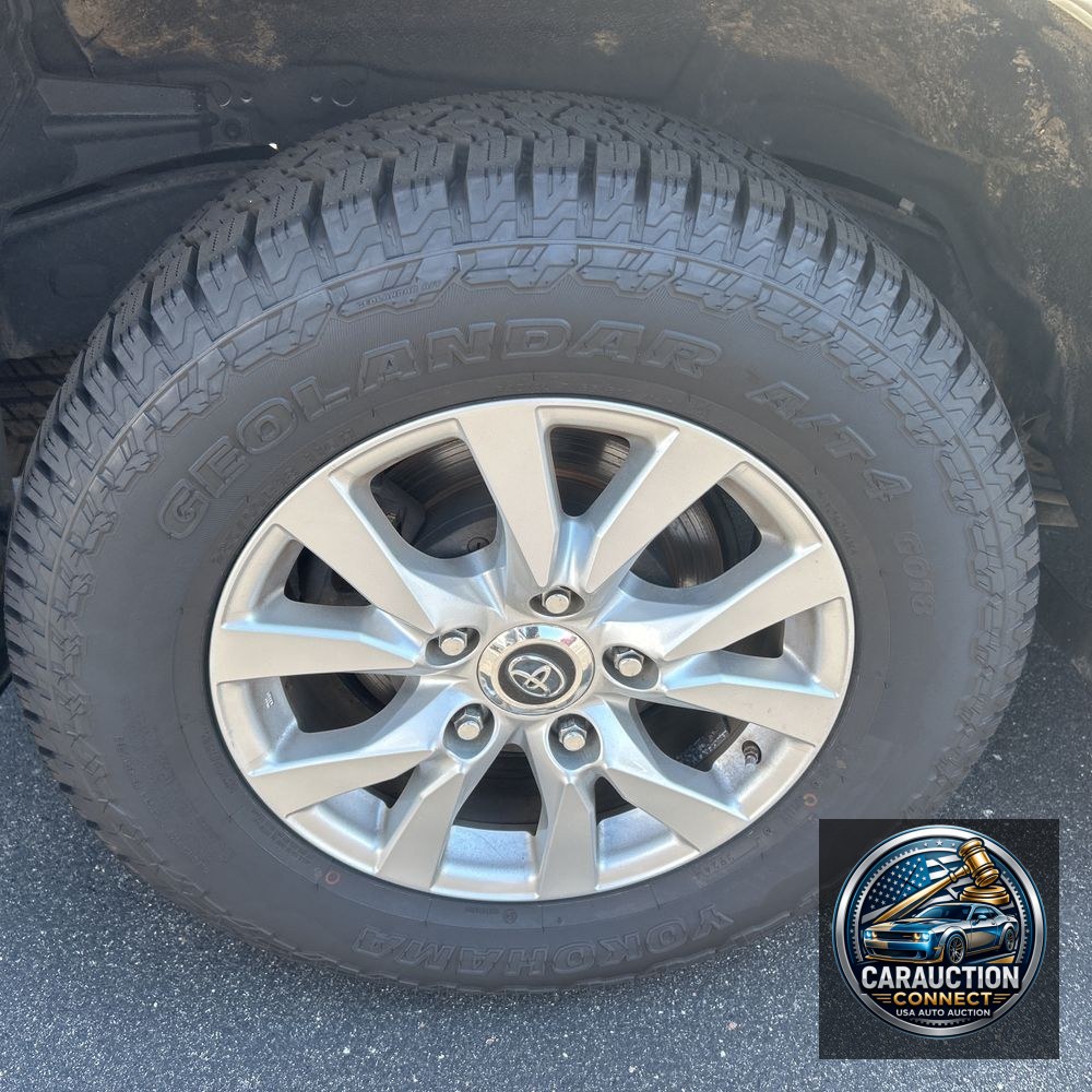 2019 Toyota Land Cruiser Base