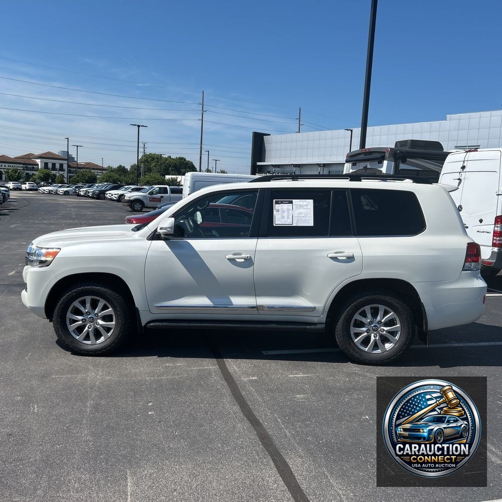 2019 Toyota Land Cruiser Base