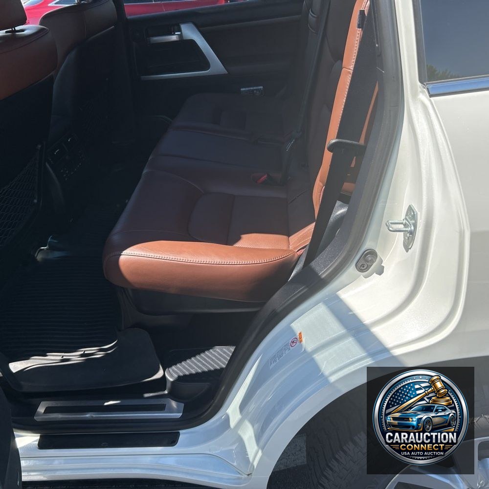 2019 Toyota Land Cruiser Base