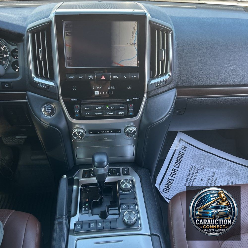 2019 Toyota Land Cruiser Base