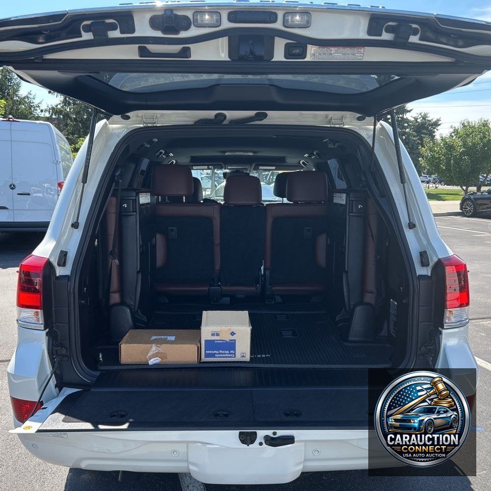 2019 Toyota Land Cruiser Base