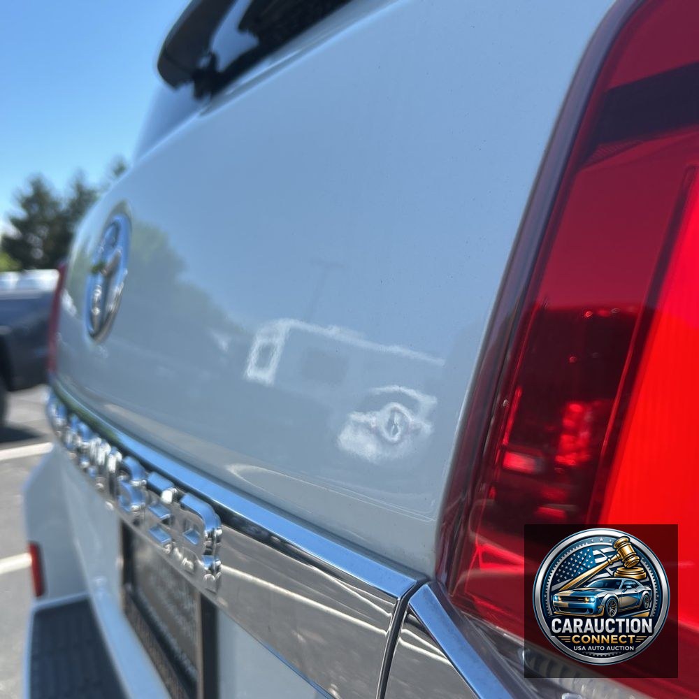 2019 Toyota Land Cruiser Base