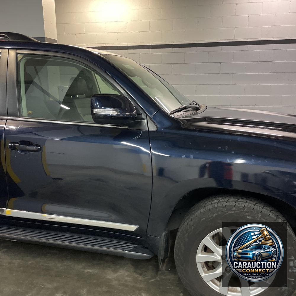 2019 Toyota Land Cruiser Base
