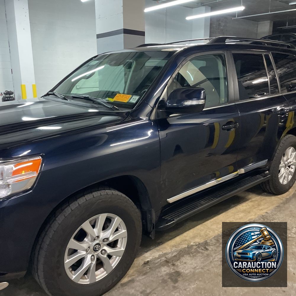 2019 Toyota Land Cruiser Base