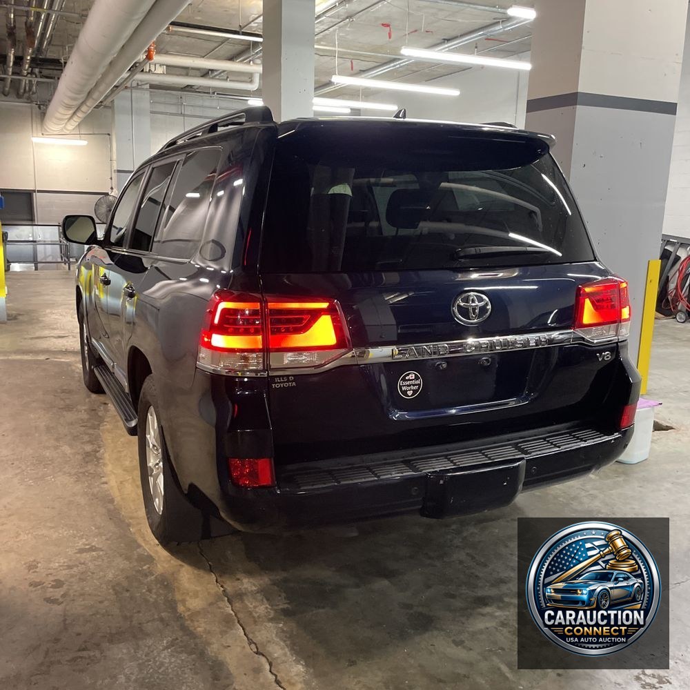 2019 Toyota Land Cruiser Base