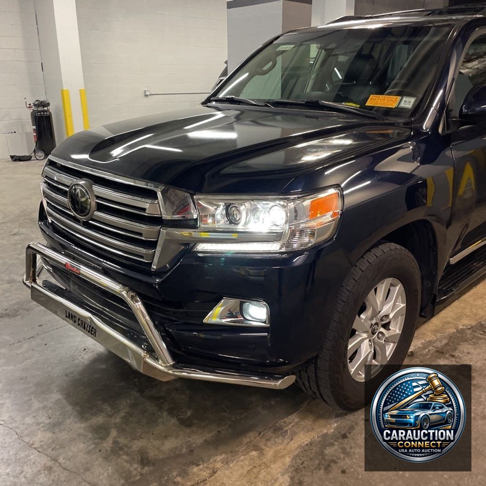 2019 Toyota Land Cruiser Base