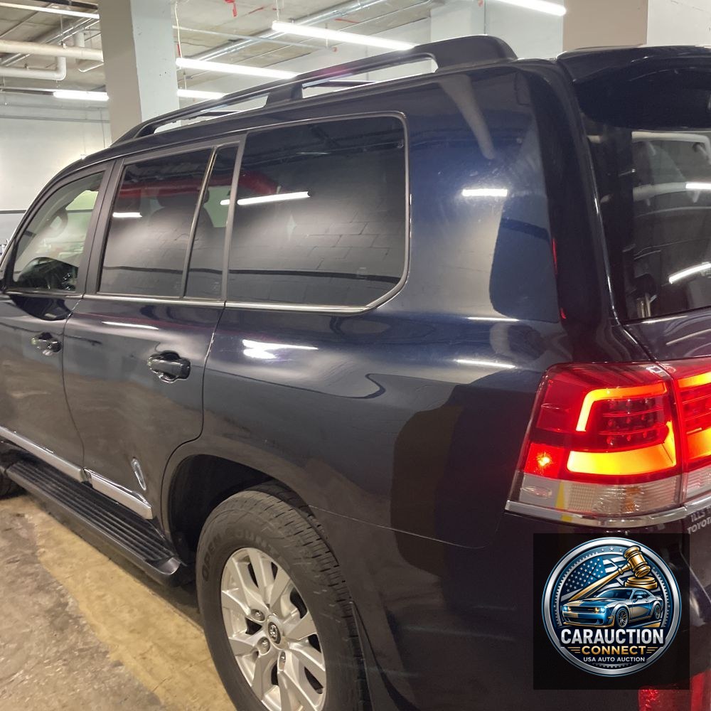 2019 Toyota Land Cruiser Base