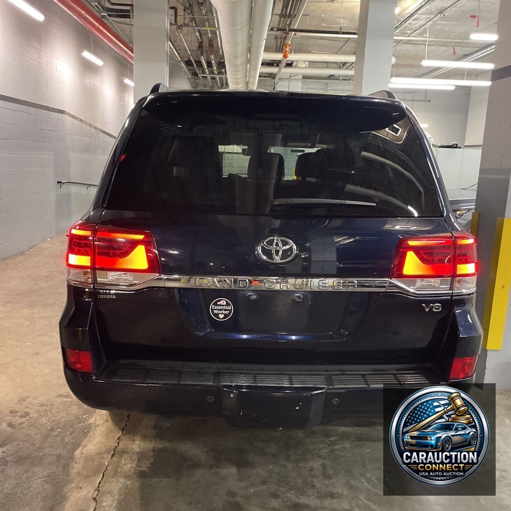 2019 Toyota Land Cruiser Base