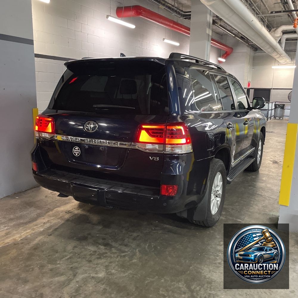 2019 Toyota Land Cruiser Base