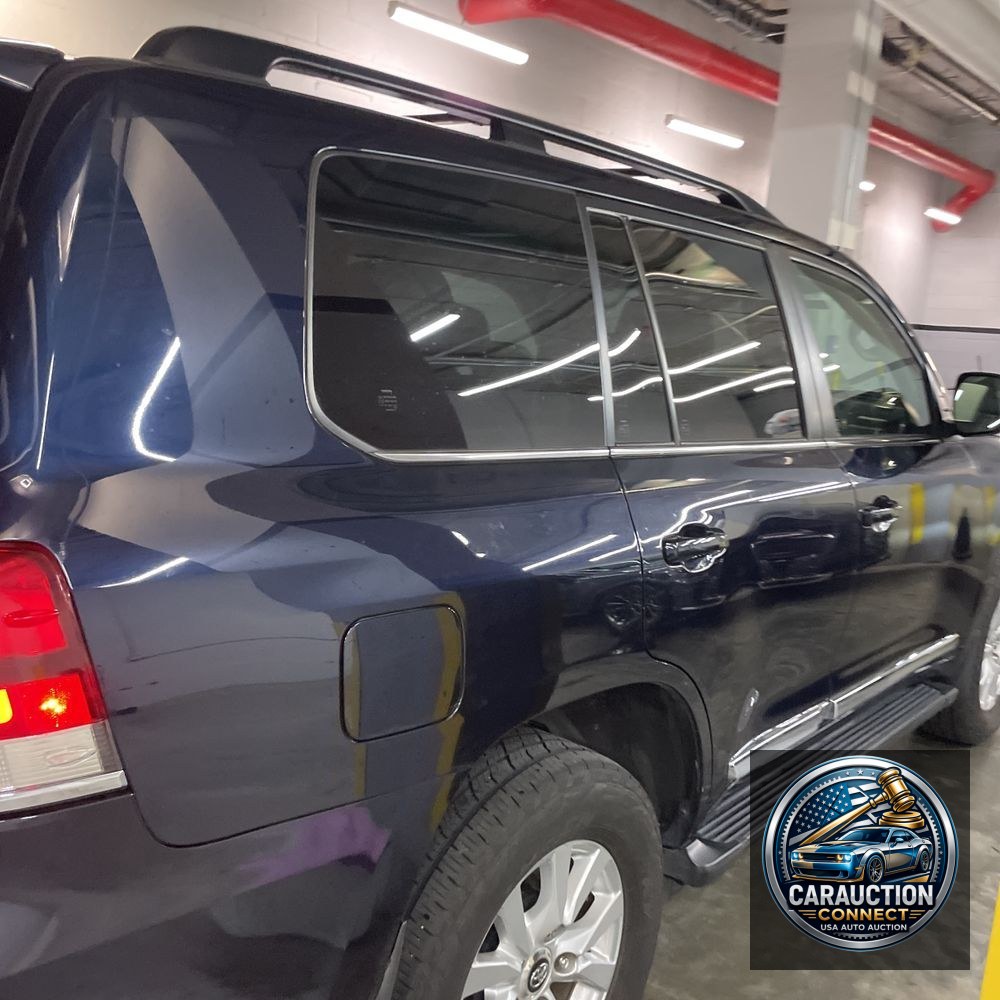 2019 Toyota Land Cruiser Base