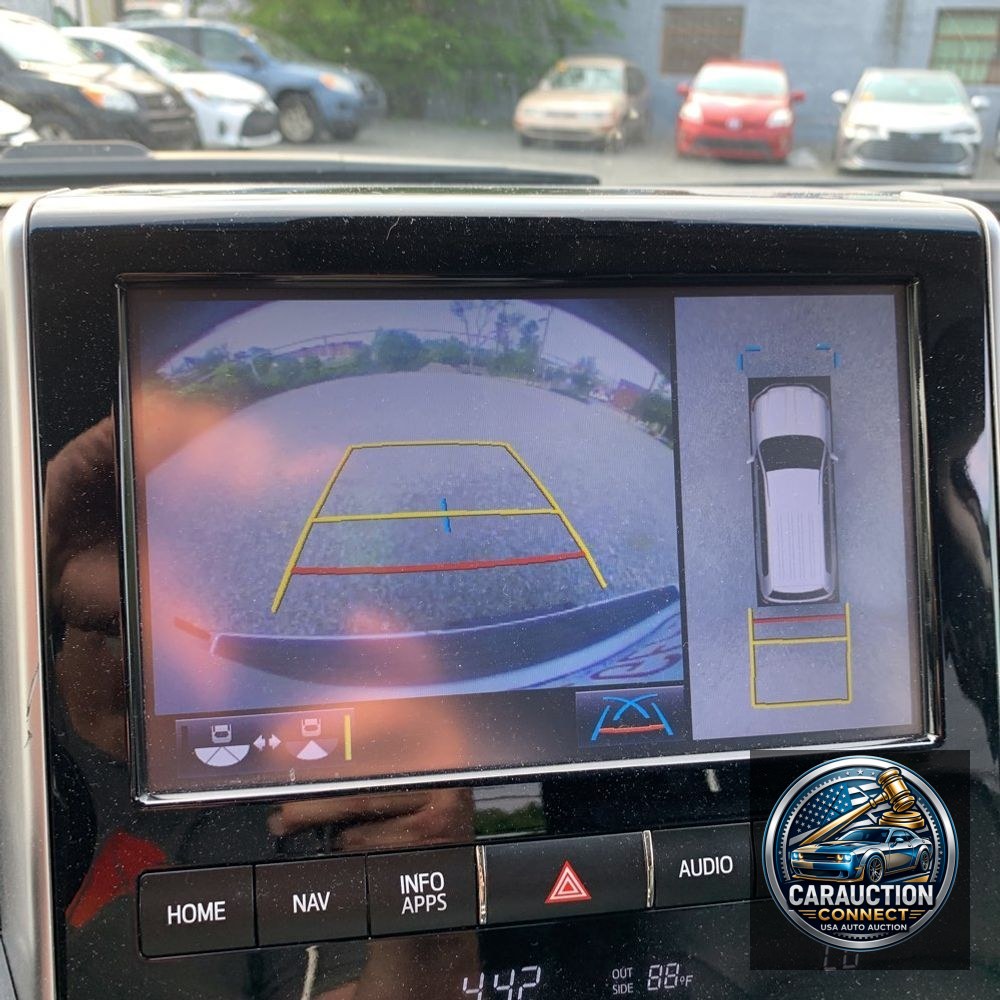 2017 Toyota Land Cruiser Base