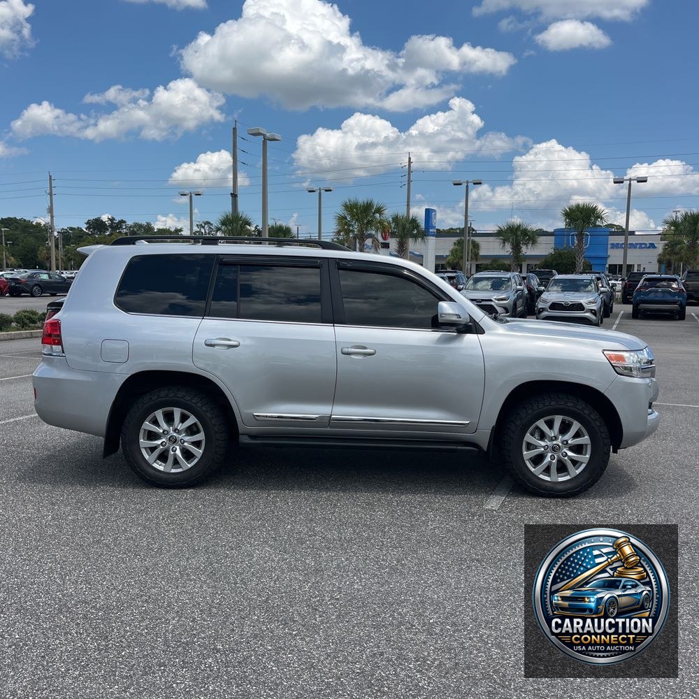 2020 Toyota Land Cruiser Base