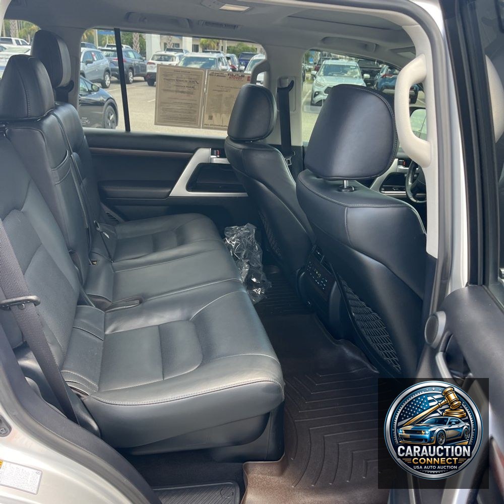 2020 Toyota Land Cruiser Base