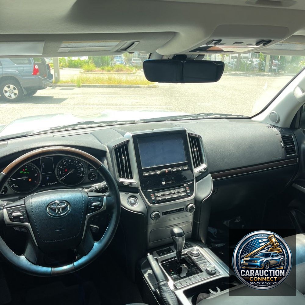 2020 Toyota Land Cruiser Base