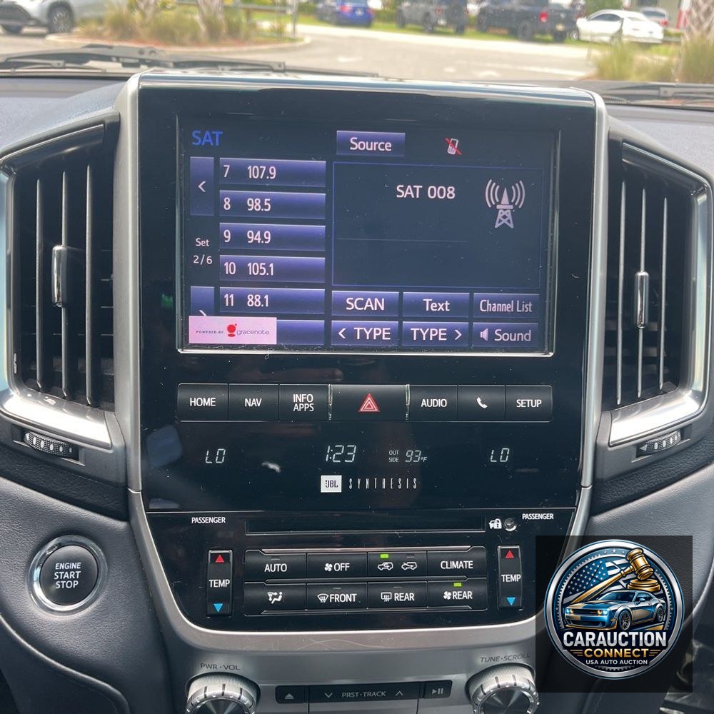 2020 Toyota Land Cruiser Base