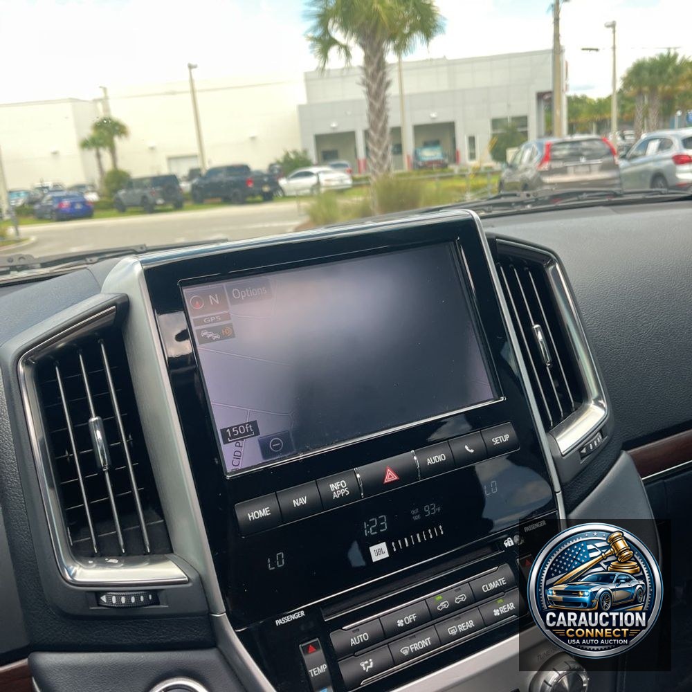 2020 Toyota Land Cruiser Base