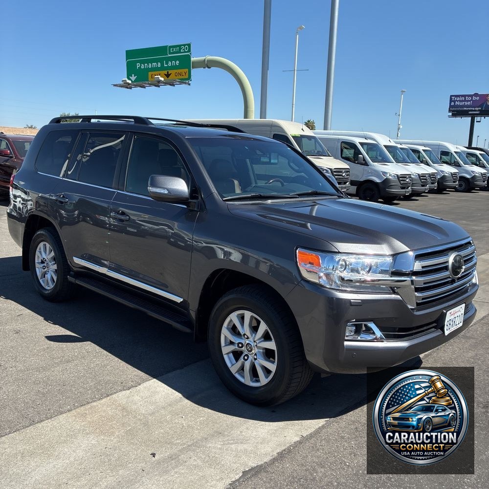 2018 Toyota Land Cruiser Base