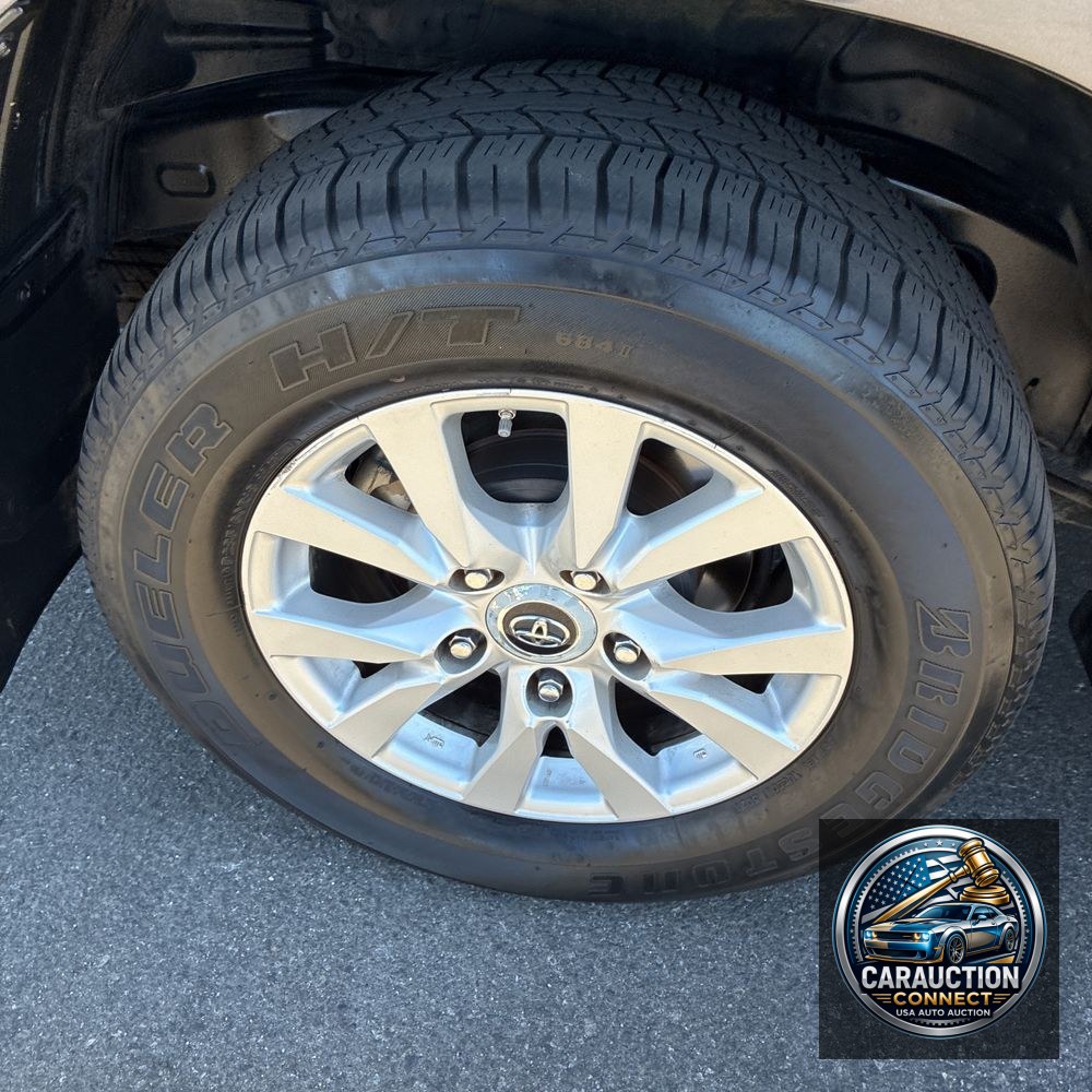 2018 Toyota Land Cruiser Base