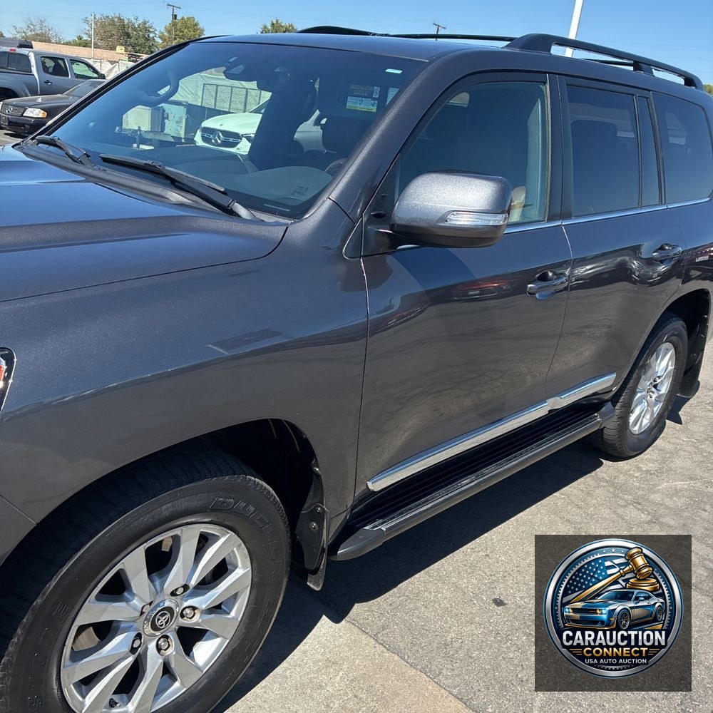 2018 Toyota Land Cruiser Base