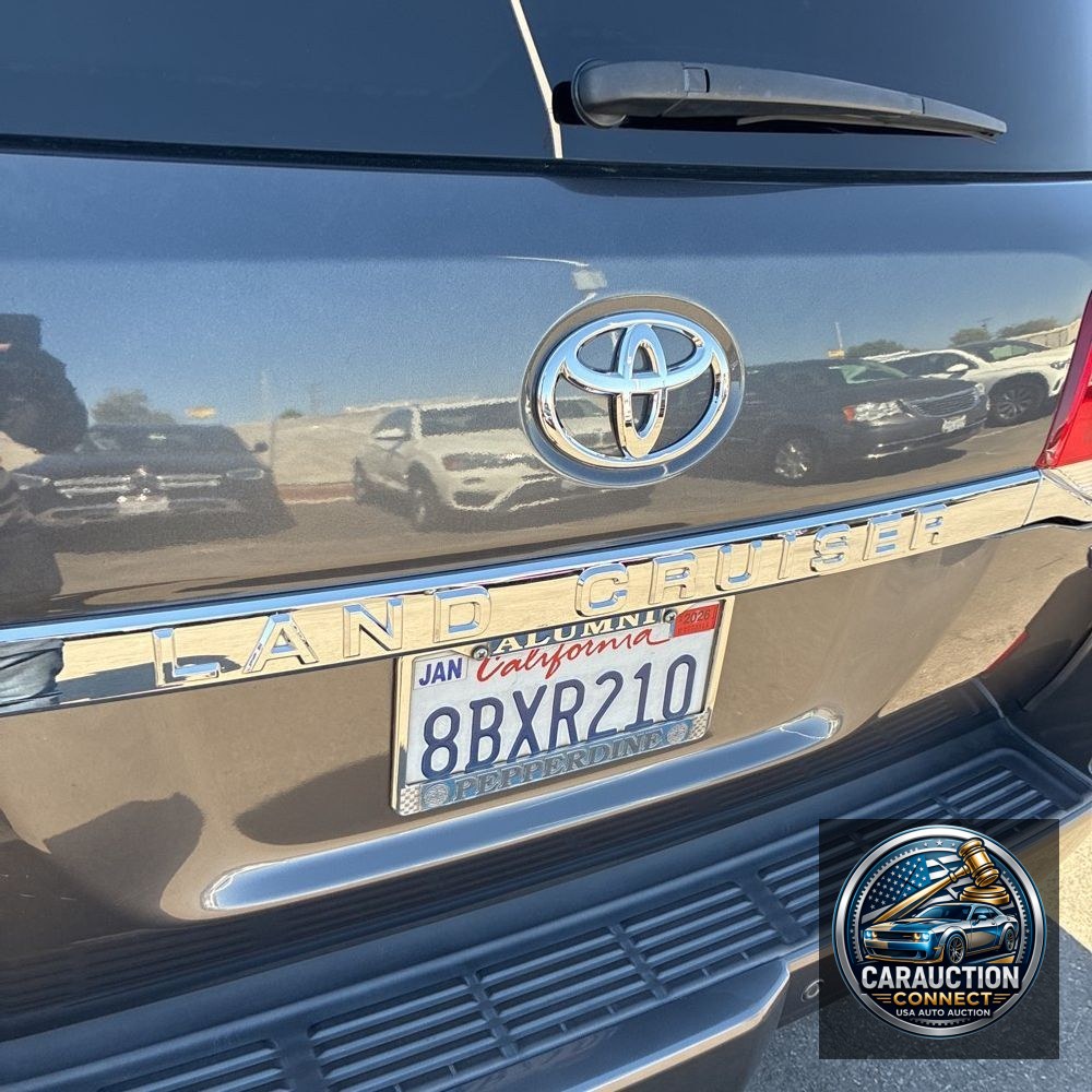 2018 Toyota Land Cruiser Base