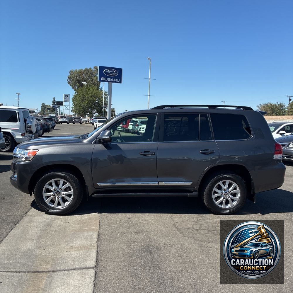 2018 Toyota Land Cruiser Base