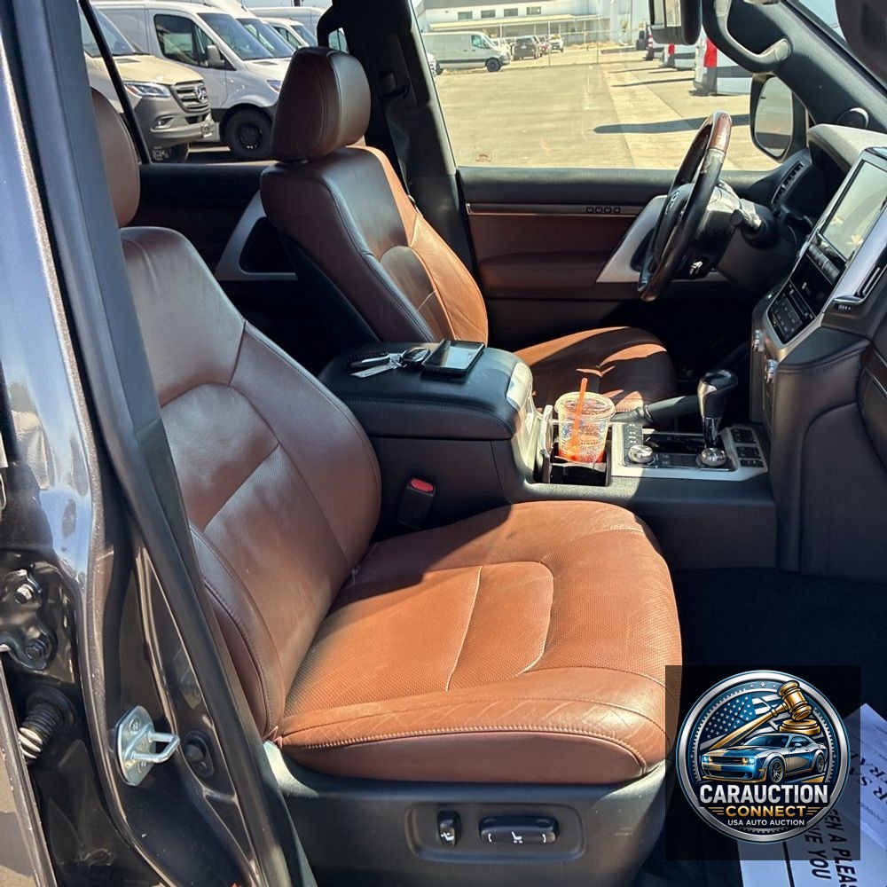 2018 Toyota Land Cruiser Base