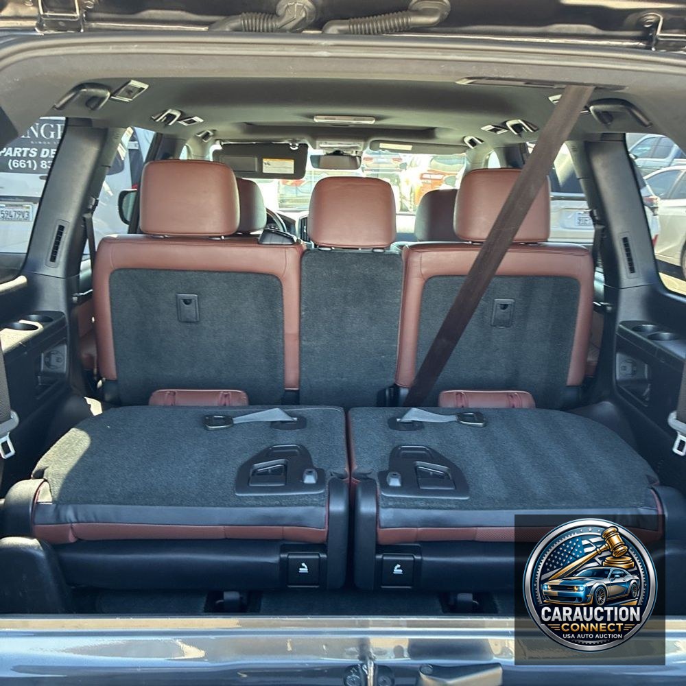 2018 Toyota Land Cruiser Base