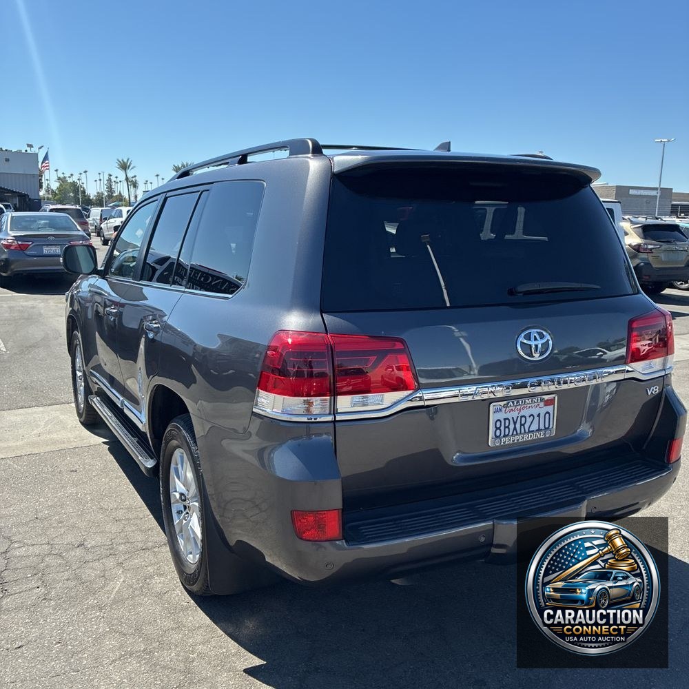 2018 Toyota Land Cruiser Base