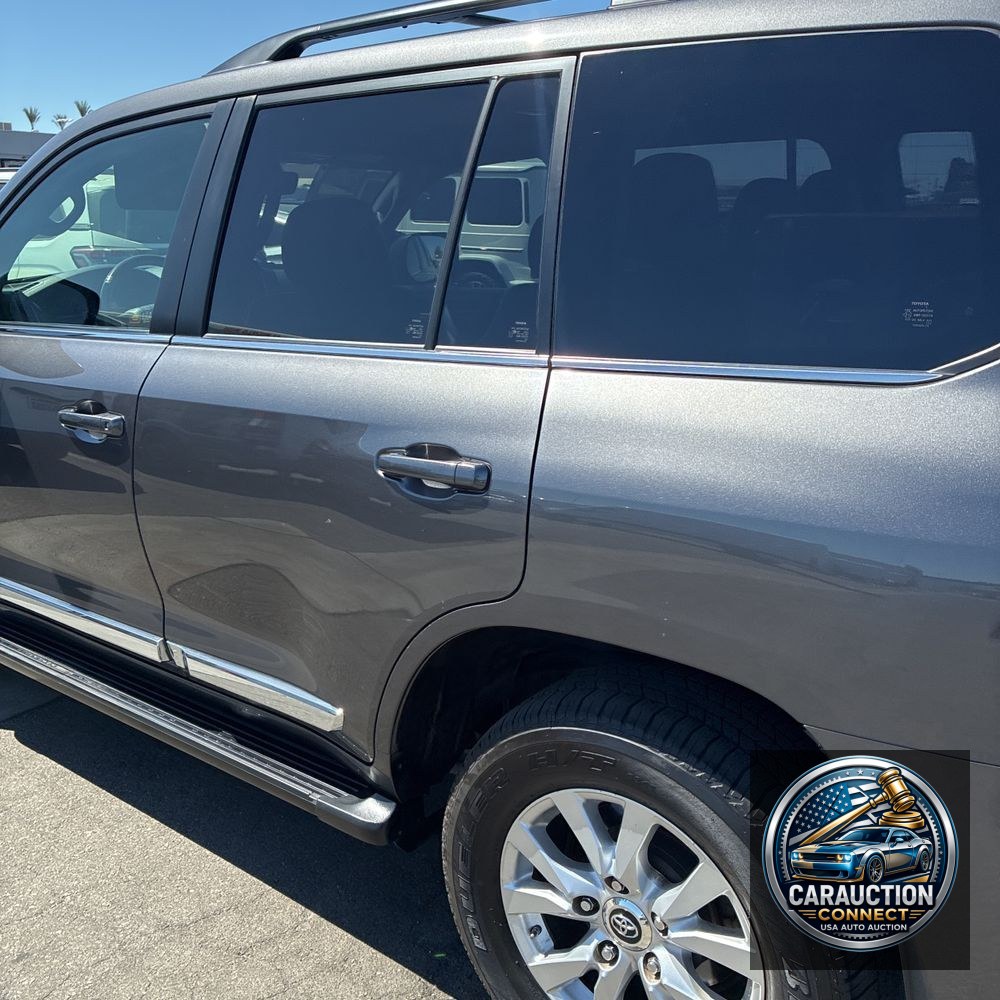 2018 Toyota Land Cruiser Base
