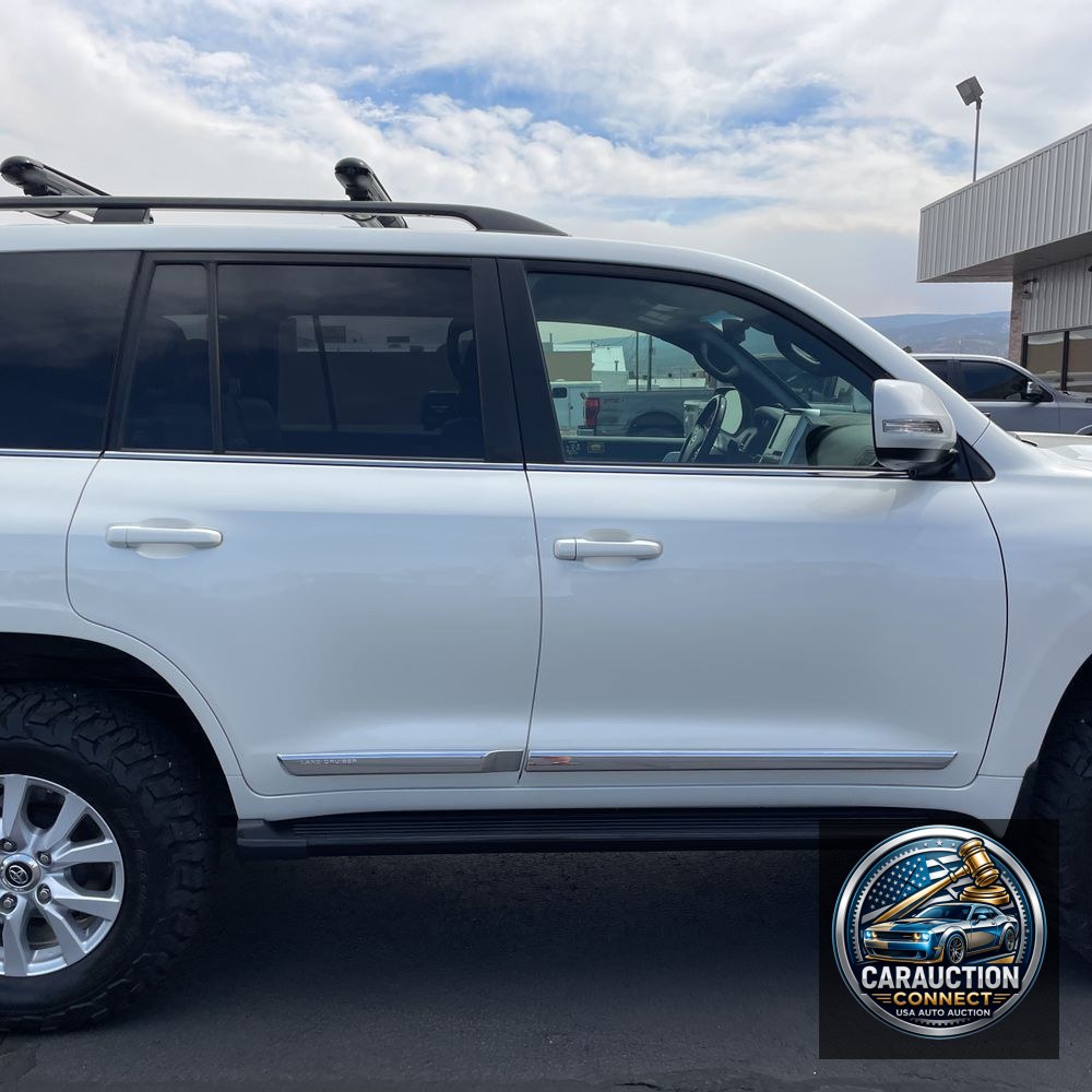 2019 Toyota Land Cruiser Base