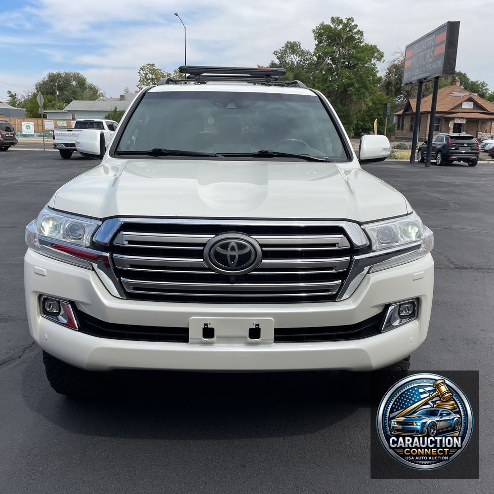 2019 Toyota Land Cruiser Base