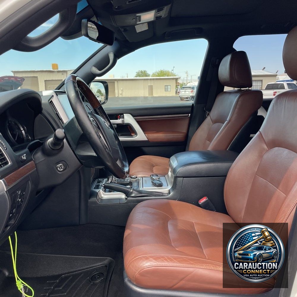 2019 Toyota Land Cruiser Base