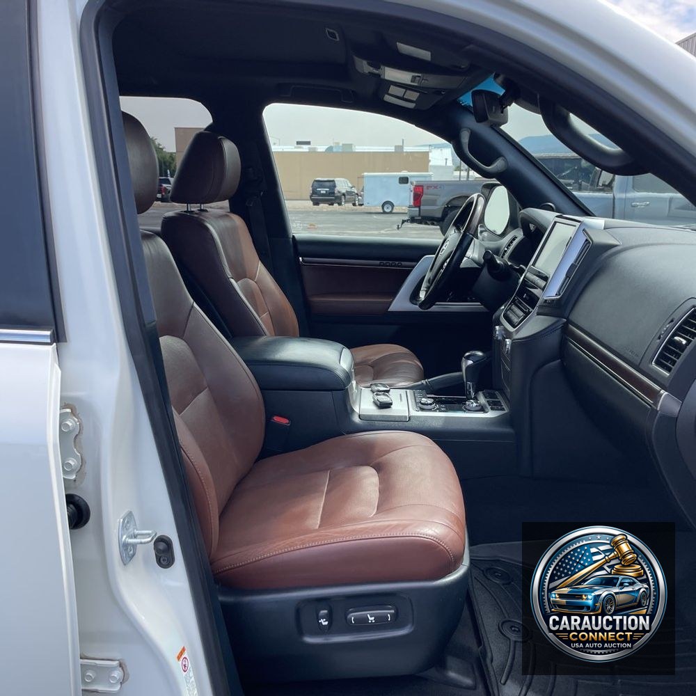 2019 Toyota Land Cruiser Base
