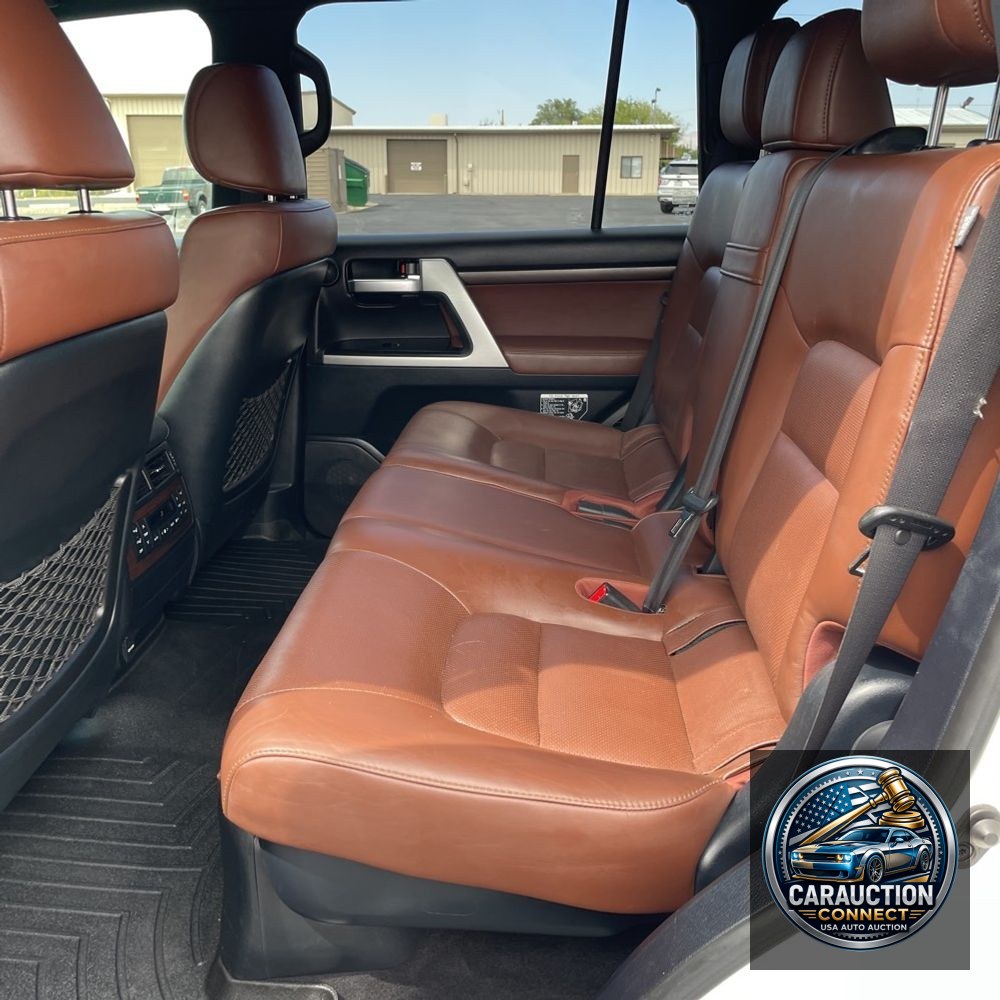 2019 Toyota Land Cruiser Base