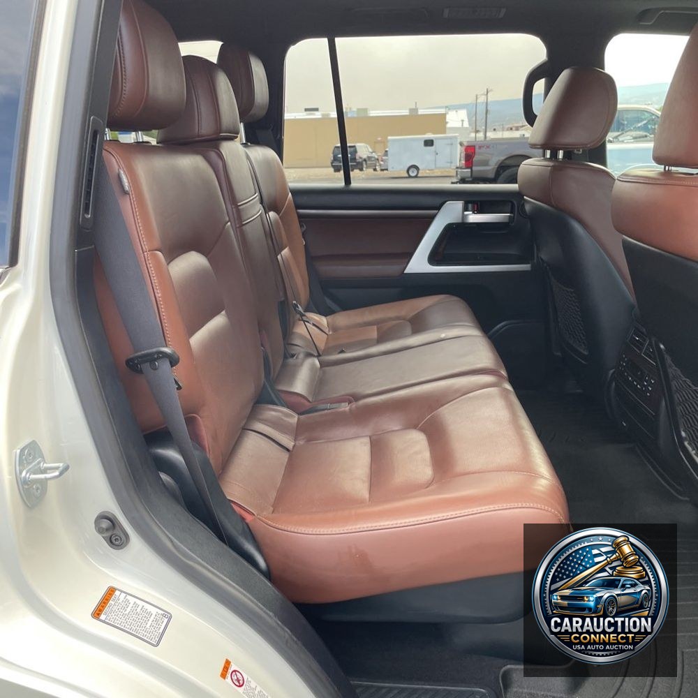2019 Toyota Land Cruiser Base
