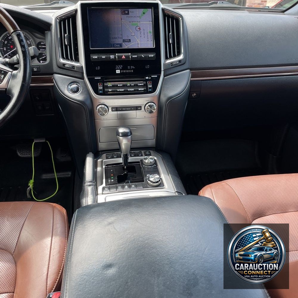 2019 Toyota Land Cruiser Base