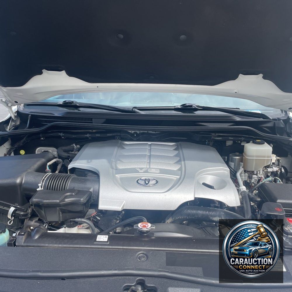 2019 Toyota Land Cruiser Base