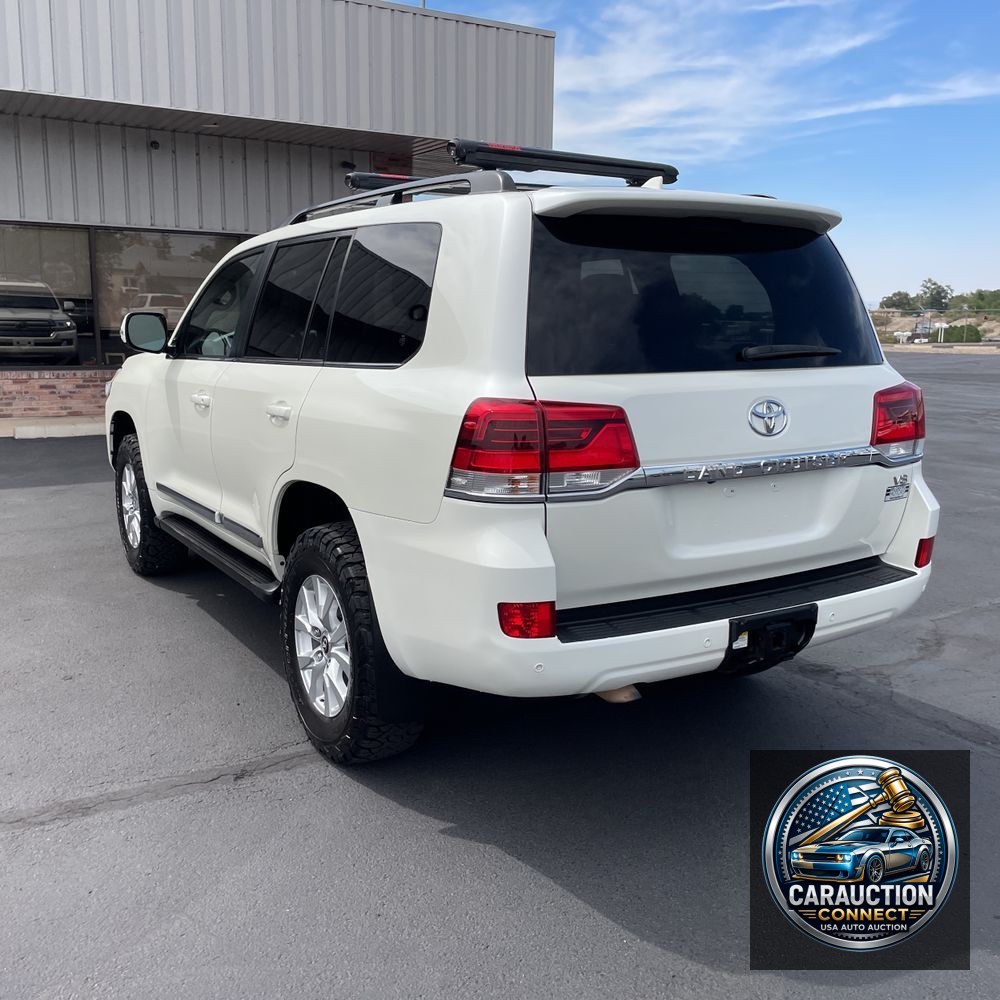 2019 Toyota Land Cruiser Base