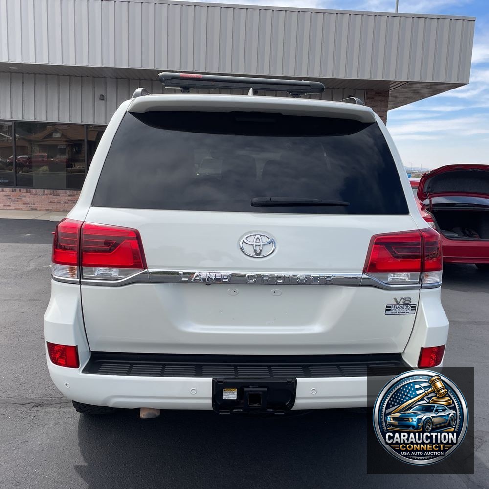 2019 Toyota Land Cruiser Base
