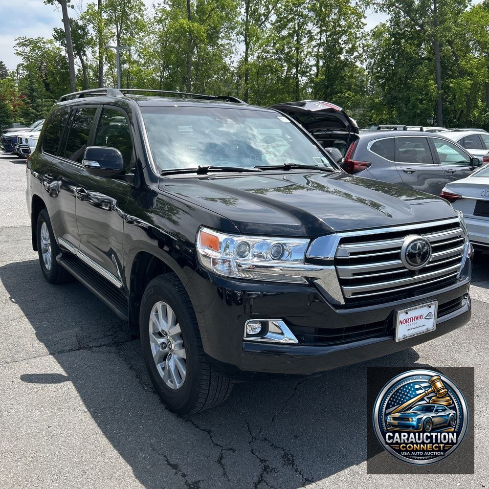 2018 Toyota Land Cruiser Base