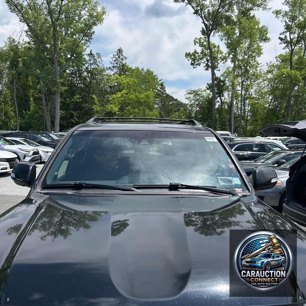 2018 Toyota Land Cruiser Base