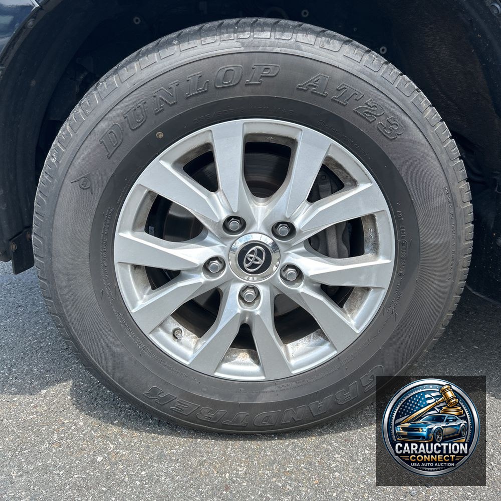 2018 Toyota Land Cruiser Base