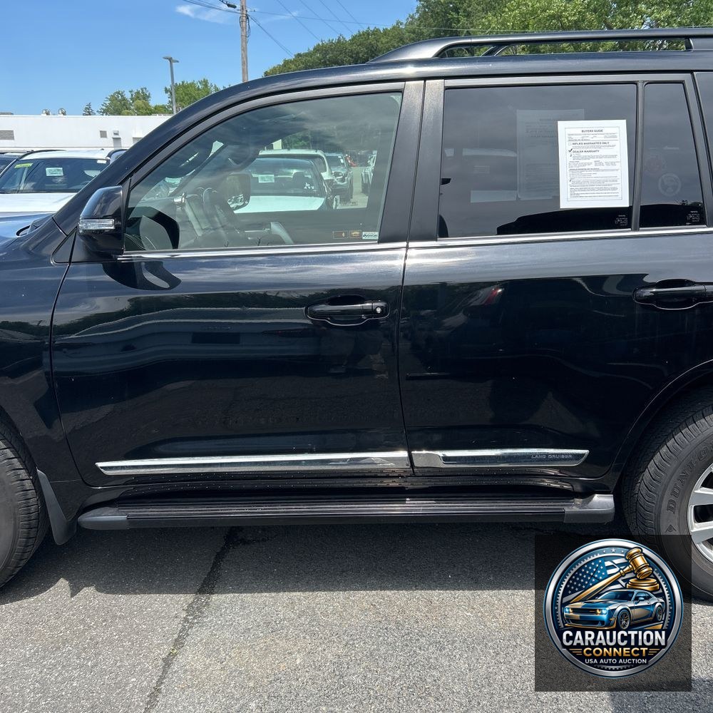 2018 Toyota Land Cruiser Base