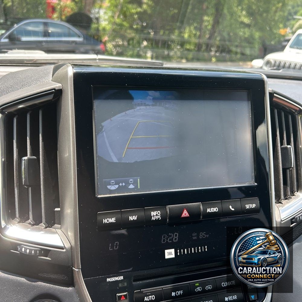 2017 Toyota Land Cruiser Base