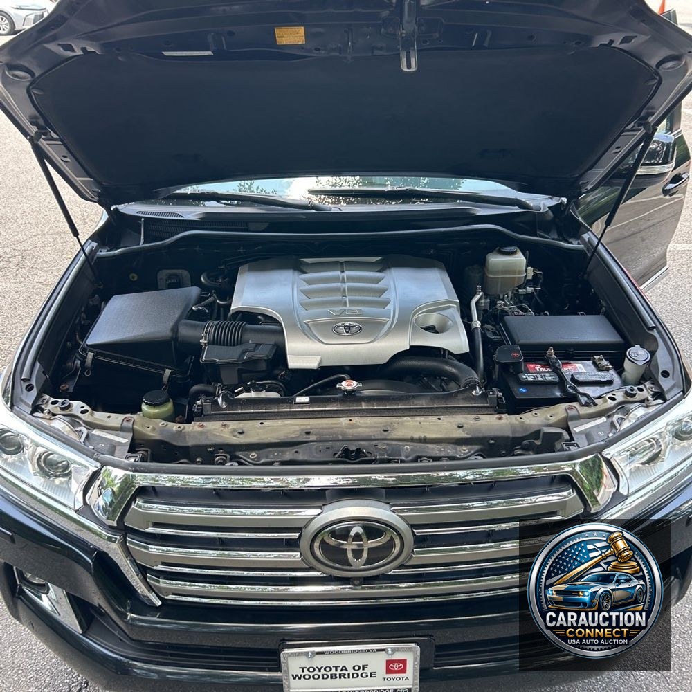 2017 Toyota Land Cruiser Base