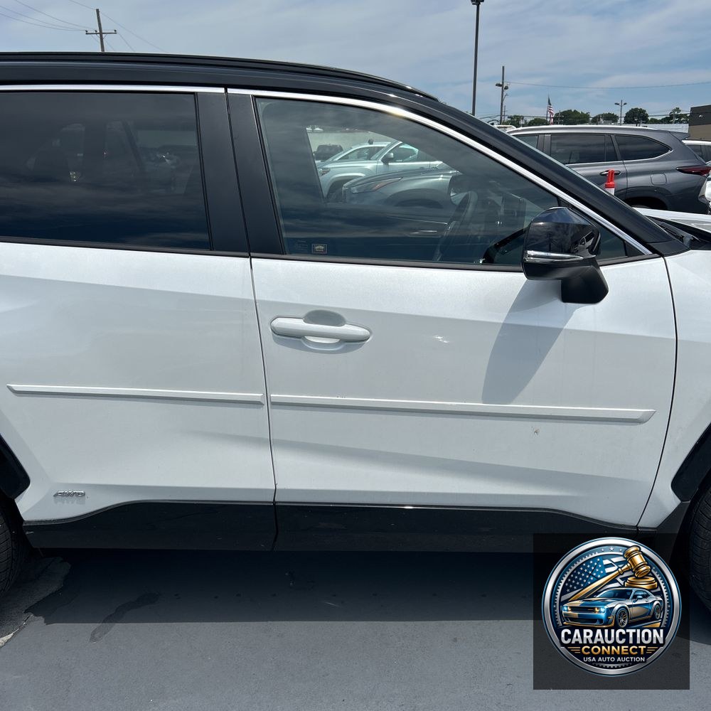 2025 Toyota RAV4 Plug-in Hybrid XSE