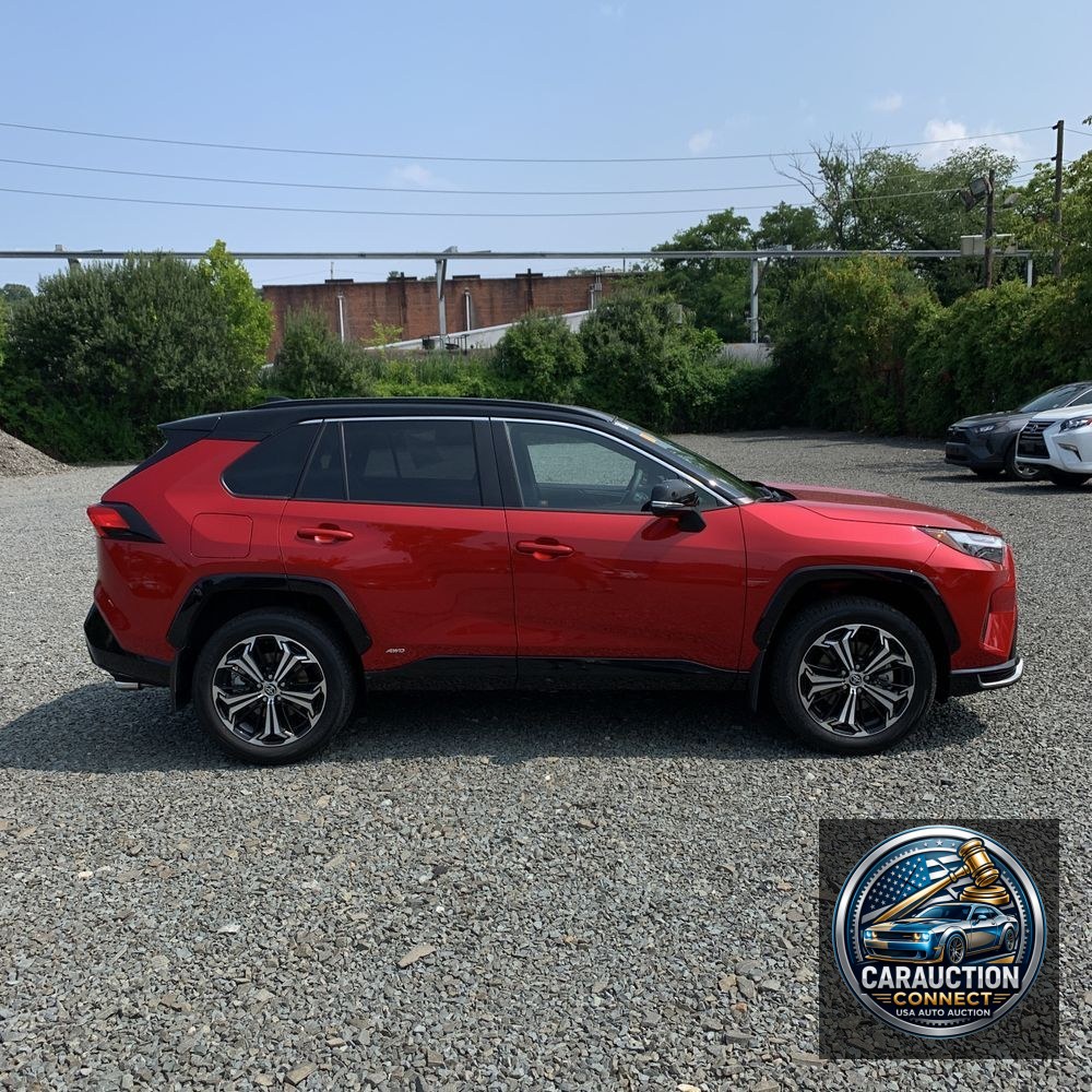 2025 Toyota RAV4 Plug-in Hybrid XSE