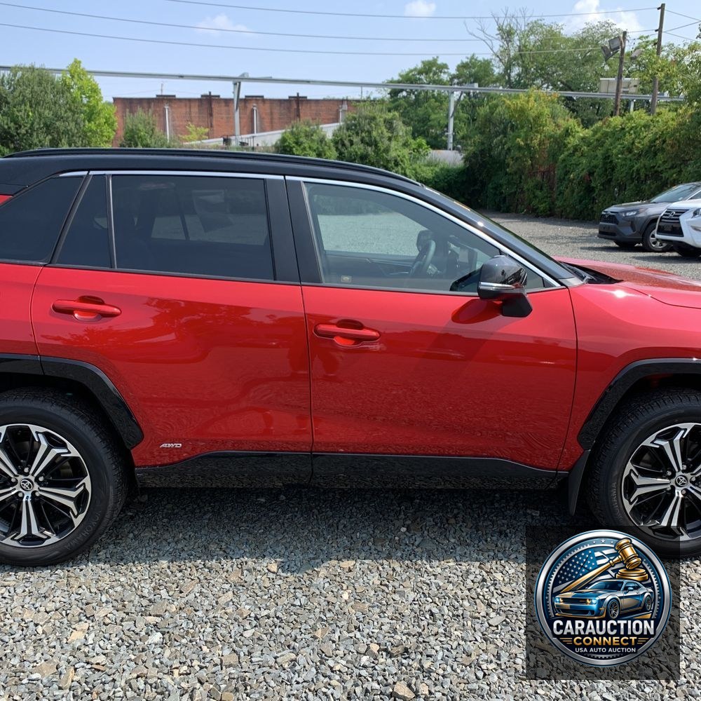 2025 Toyota RAV4 Plug-in Hybrid XSE