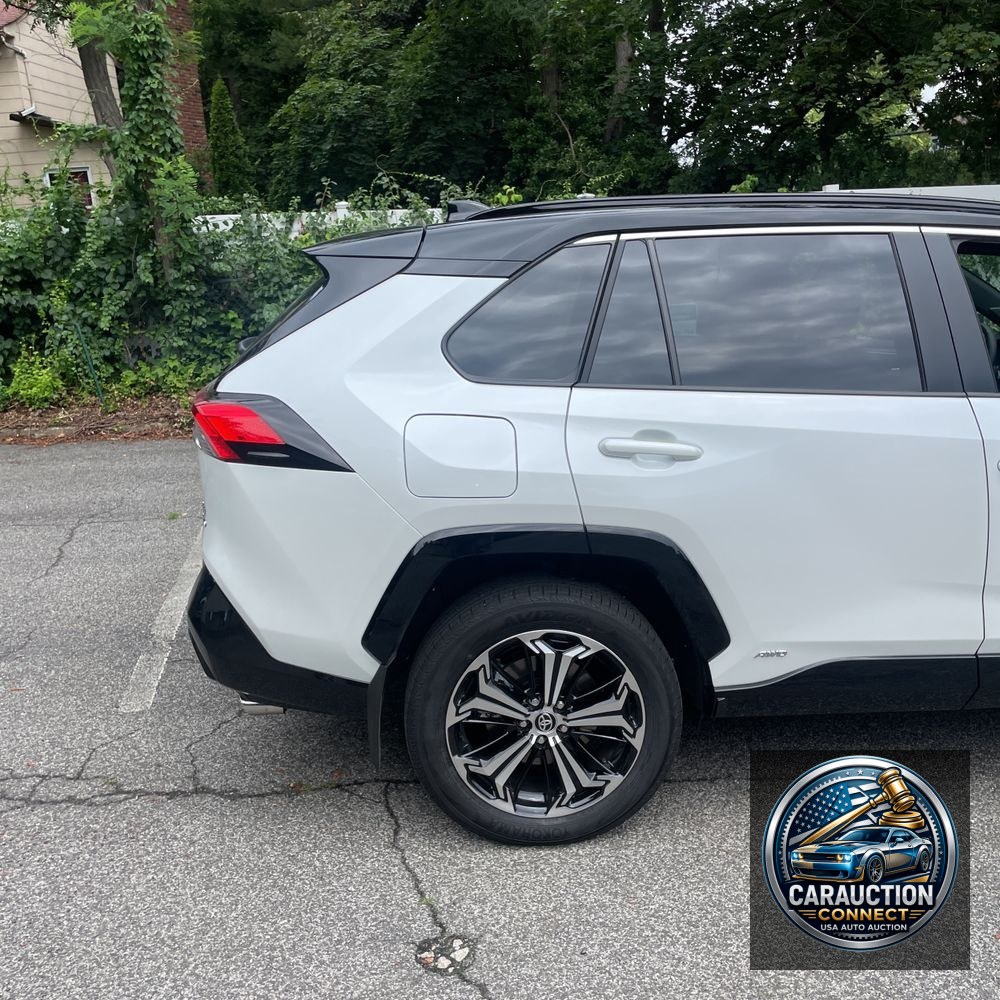 2025 Toyota RAV4 Plug-in Hybrid XSE