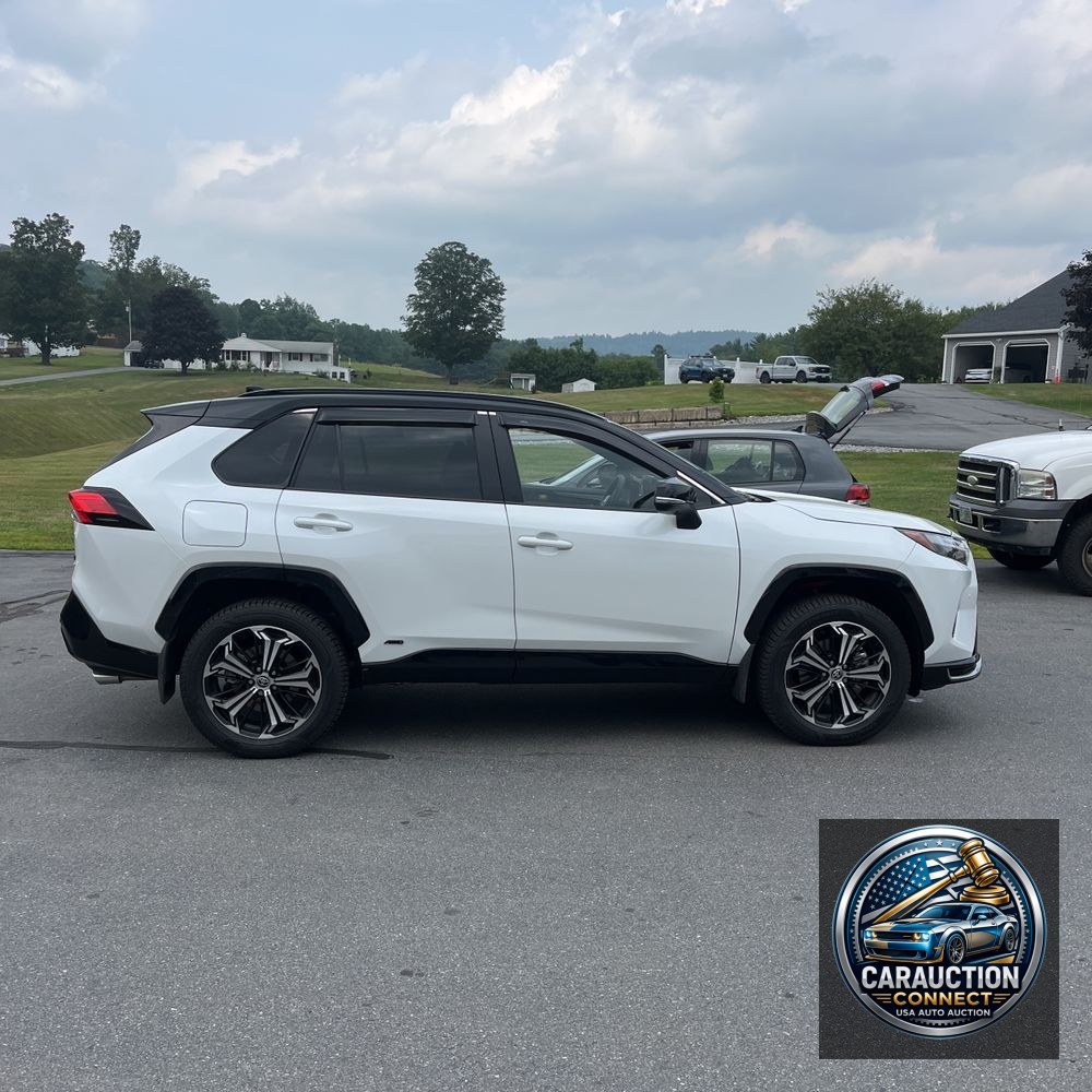 2025 Toyota RAV4 Plug-in Hybrid XSE
